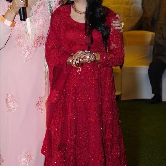 Red Lehenga / Lengha - Picture 13 of 13